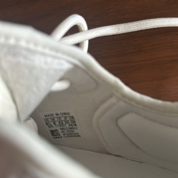 Yeezy boost 380- worn once inside - Picture 4 of 4